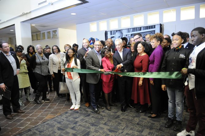 Mayor Emanuel and Chicago Public Library Cut the Ribbon on the Newly ...